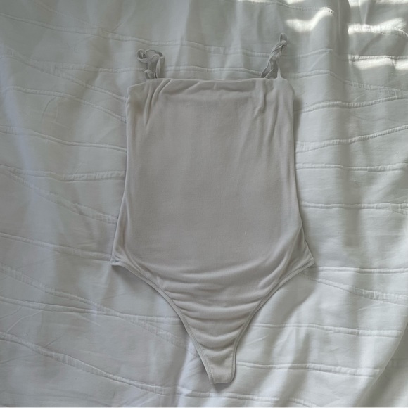 ARITZIA SUNDAY BEST BODYSUIT - Picture 1 of 4